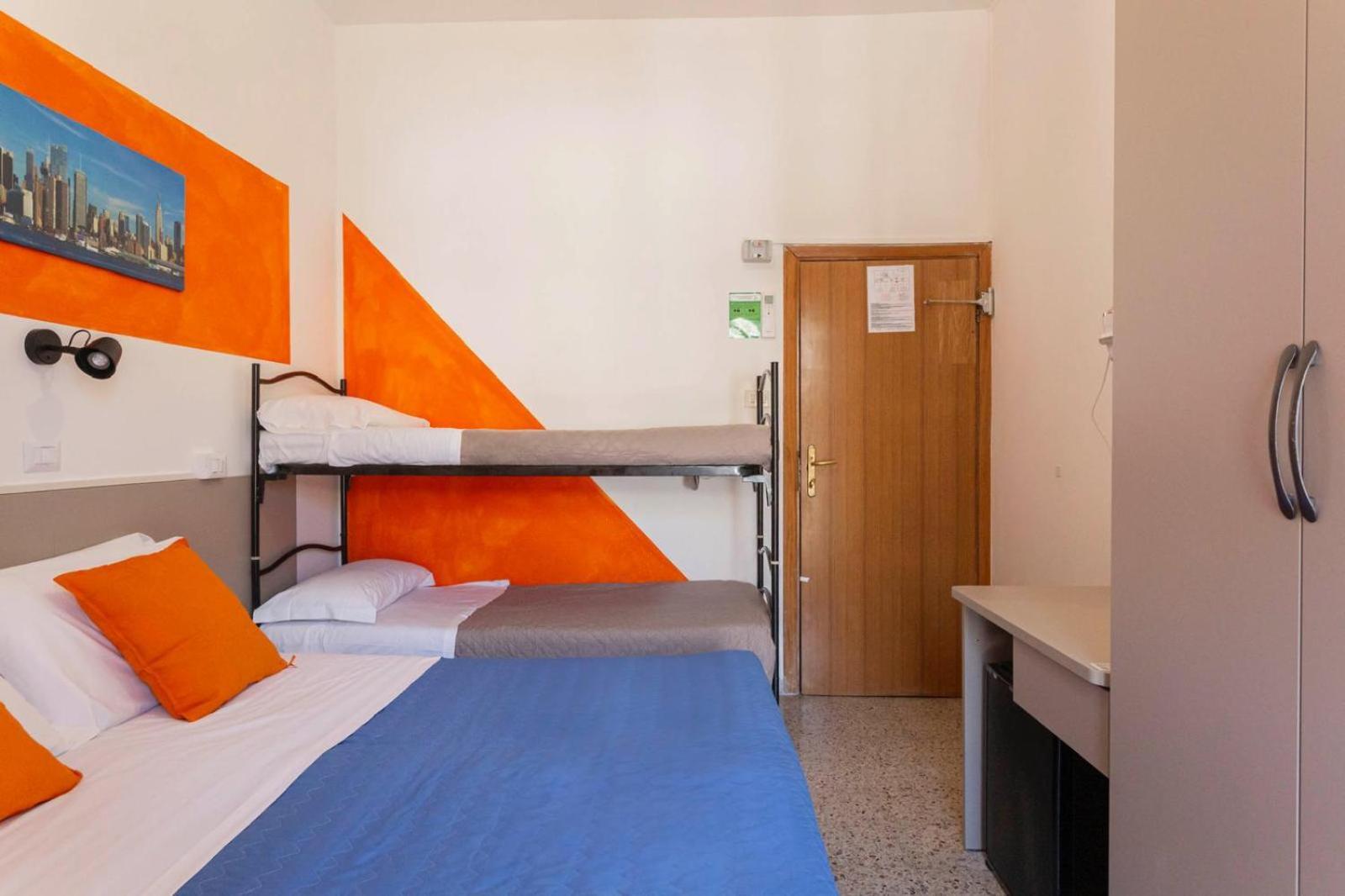 Hotel A Casa Nostra Rimini Esterno foto